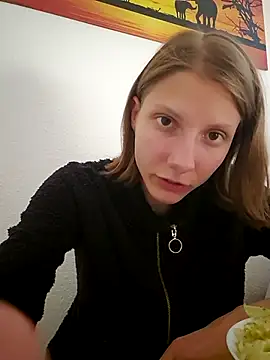 Вебкам-шоу carriemausi