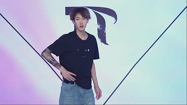 הופעת וובקאם של Apex-Yboy
