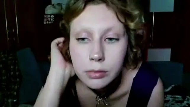 DaisyLur webcam show