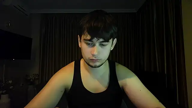 Alejandro_Ellias Show in webcam