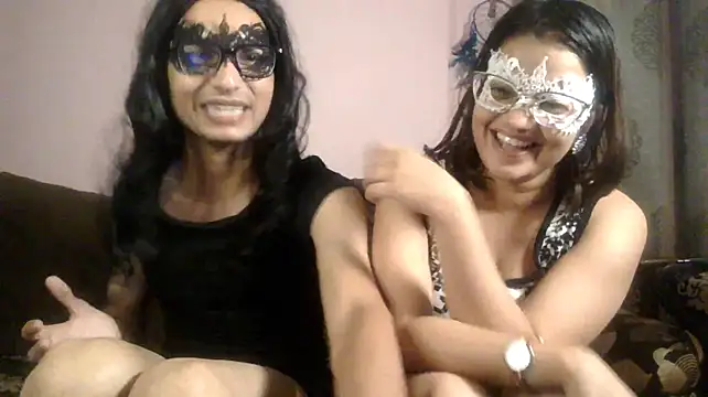 Gigis_111 Show in webcam