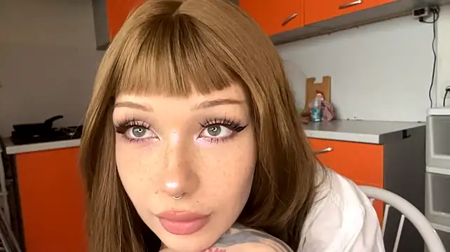 TRI_POLOSKI's Live XXX Chat