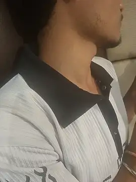 הופעת וובקאם של Shivmumbai19t