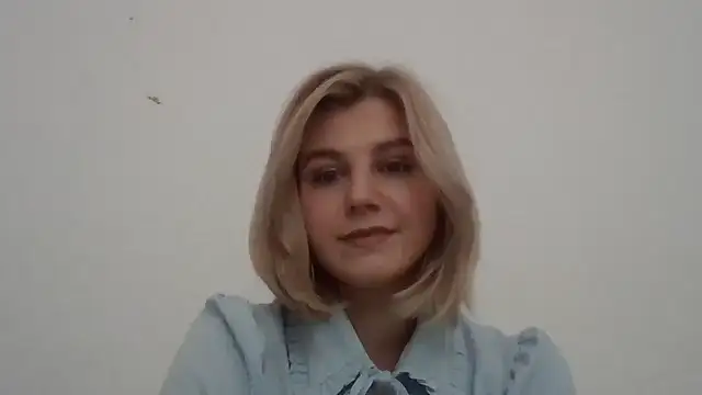 Irenora লাইভ XXX চ্যাট
