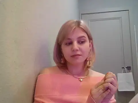 Irenora Adlı Modelin Canlı XXX Sohbeti