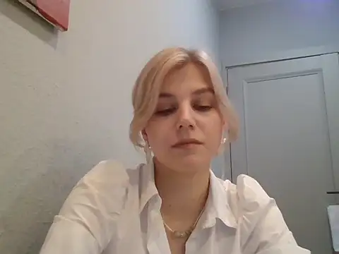 Irenora Live XXX-Chat