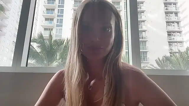 Kavellina Live XXX-Chat