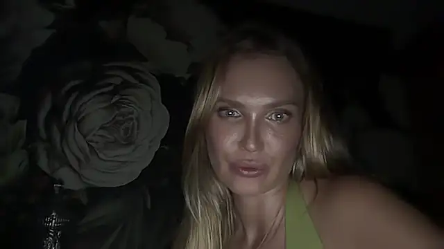 Kavellina's Webcam Show