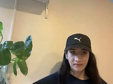عرض كام Lorenavia