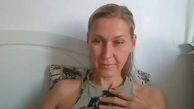 Rovelixa's Live XXX Chat