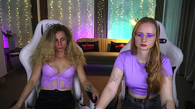 Raven_054_SWEET Show in webcam