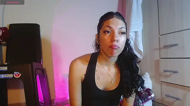 BeellaRosse's Webcam Show