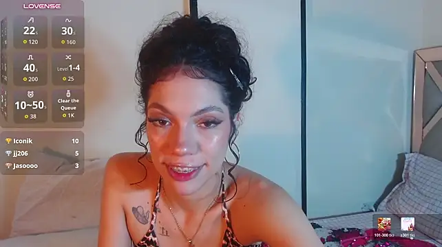 BeellaRosse Show in webcam