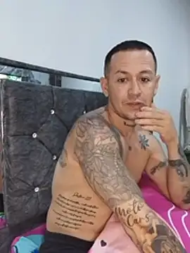 Julin03 Webcam show