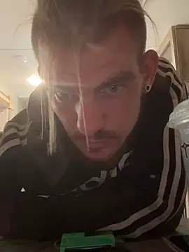BabyGiraffe25's Webcam Show