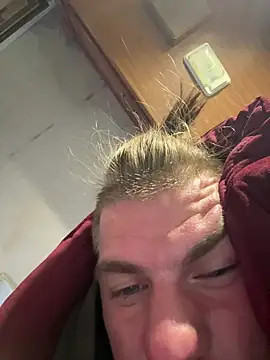 BabyGiraffe25 Webcam show