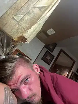 BabyGiraffe25 Webcam Show