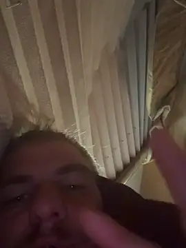 BabyGiraffe25 webcam show