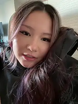 luvviviii Show in webcam