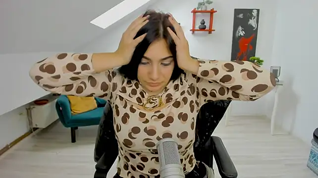 CharlotteDuvant's Live XXX Chat