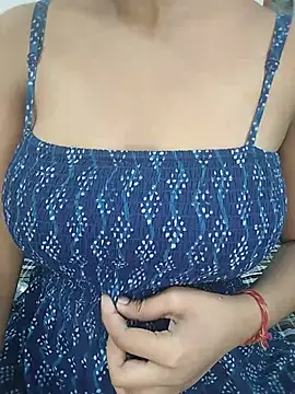 pooja___si Adlı Modelin Web Kamerası Şovu