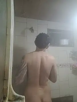 Lauc22: διαδικτυακό σόου στην κάμερα