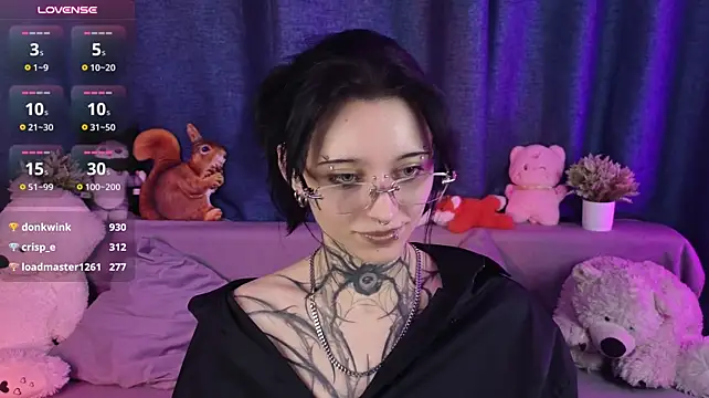 Neya_Lettee Show in webcam