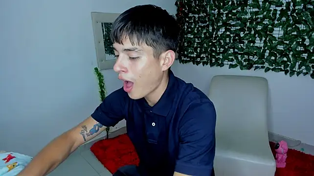 The_beby_guy's Webcam Show