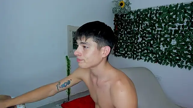 The_beby_guy's Webcam Show