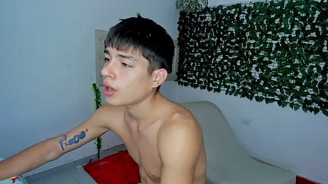 Show modela The_beby_guy na web-kameri