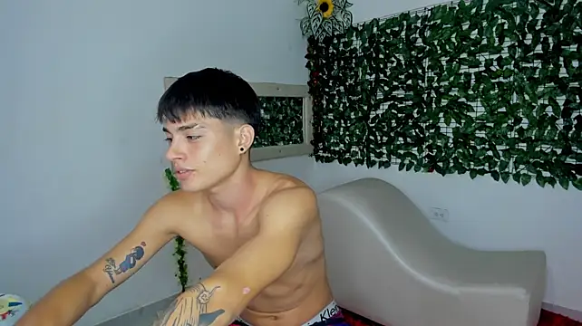 Show modela The_beby_guy na web-kameri