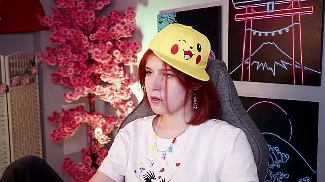 JulliaMoore Chat XXX live