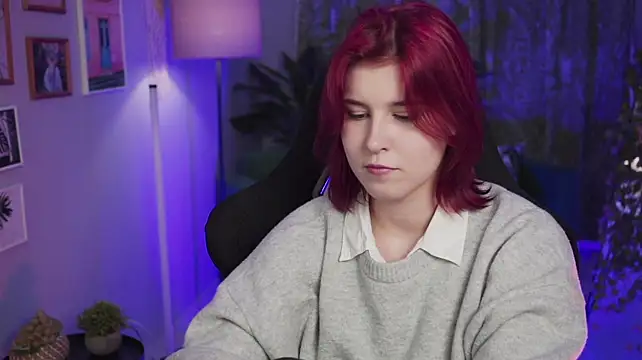 JulliaMoore's Live XXX Chat