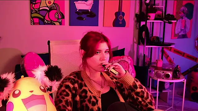 JulliaMoore Chat XXX live