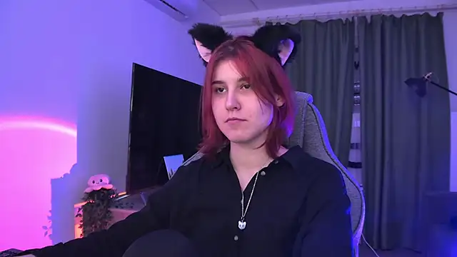 JulliaMoore's Live XXX Chat