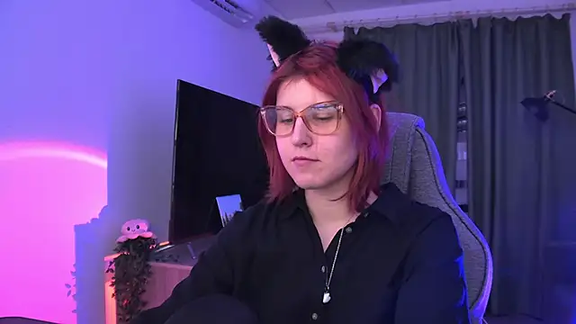 JulliaMoore webcam show