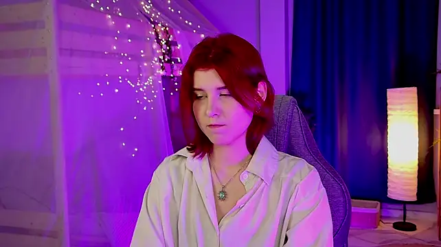 JulliaMoore's Live XXX Chat