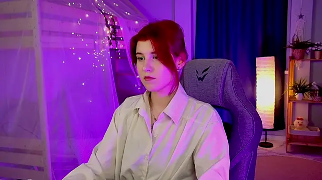 JulliaMoore's Live XXX Chat