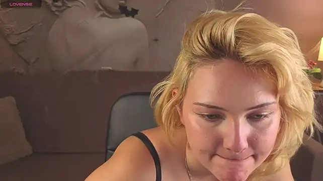MilliePuff's Webcam Show
