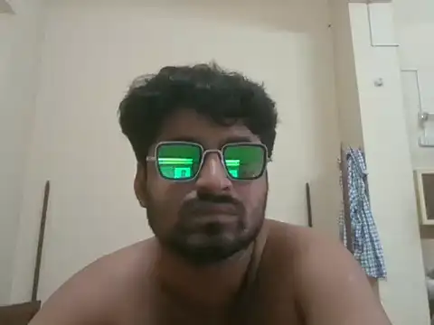הופעת וובקאם של Lickingmaster_Bull420