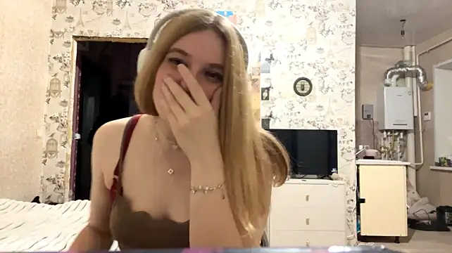MickeyAshland Live XXX-chat