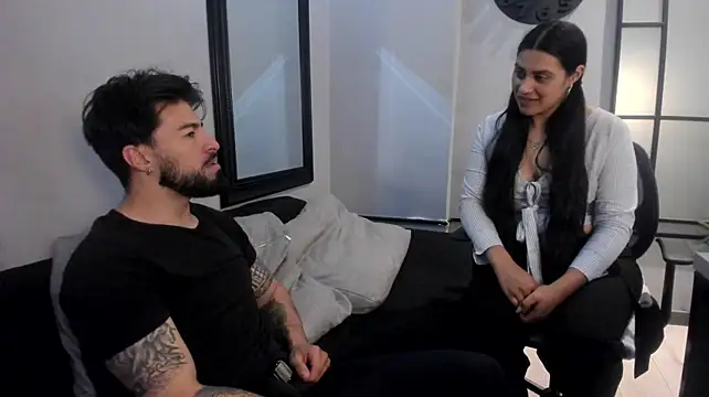 הופעת וובקאם של liam_and_alma