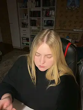 Mira_Lunar's Live XXX Chat