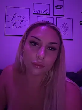 Chat +18 de SarahWildy ao vivo