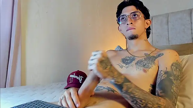yanblk's Webcam Show