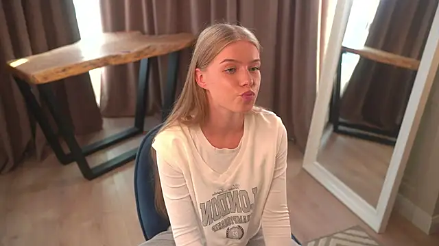 FelishaWeetern Webbikameraesitys