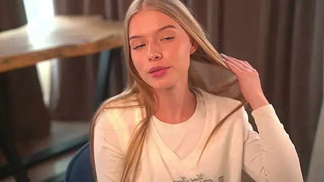 FelishaWeetern Webbikameraesitys