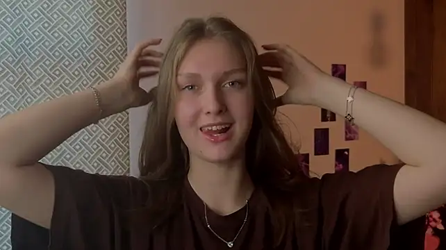 TeressaKapanke Adlı Modelin Canlı XXX Sohbeti