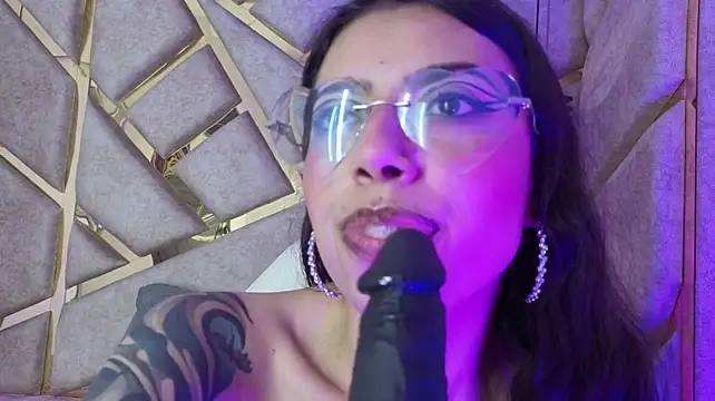 Violeta_munss' Webcam Show