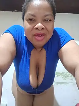 Chat +18 de ZafiroGlow ao vivo